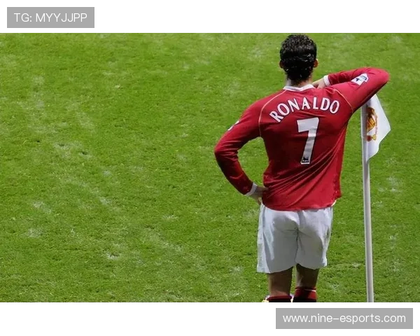 足球巨星步入暮年 告别巅峰岁月迎接新篇章